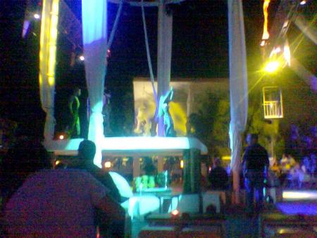 donceuse  sur la s�ne de borabora